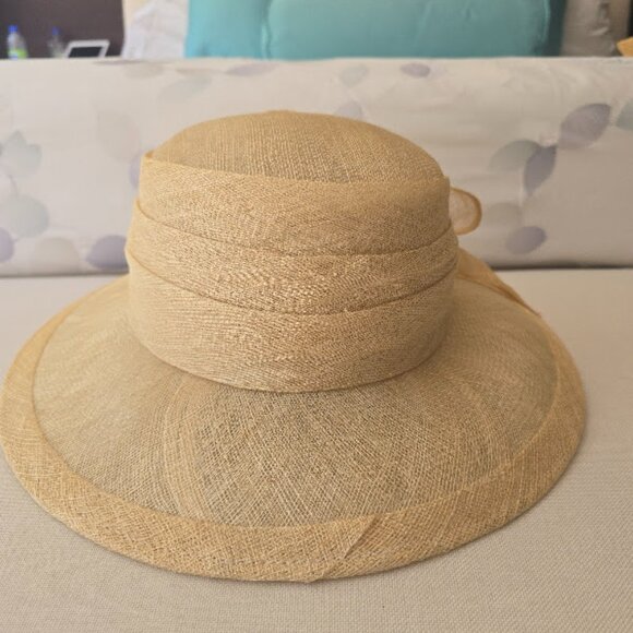 Women's Straw Tan Derby Hat - Picture 2 of 4